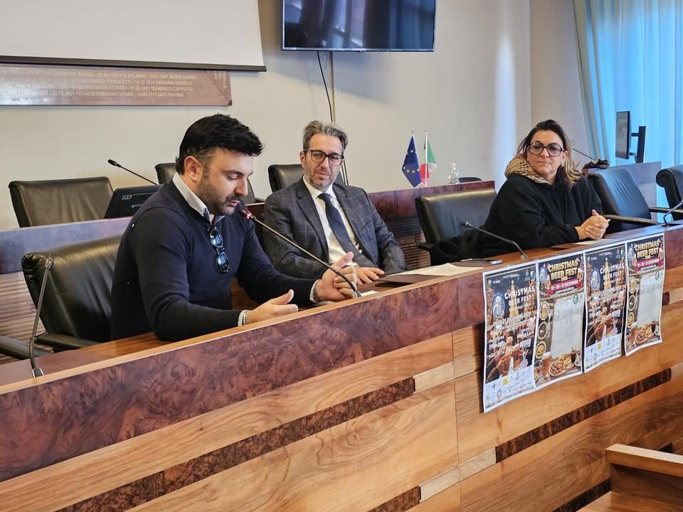 Le piazze e il centro di Roseto si animano per il Natale grazie al Christmas Beer Fest